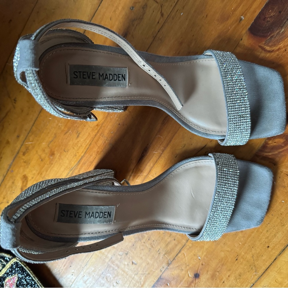Steve Madden Silver and Gray Heels